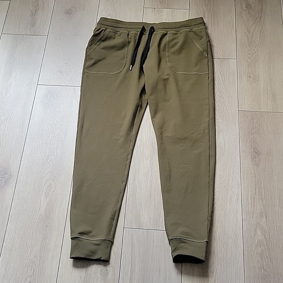 ZYIA Active Unwind Jogger- Olive Green- Size large​​ - Picture 12 of 15